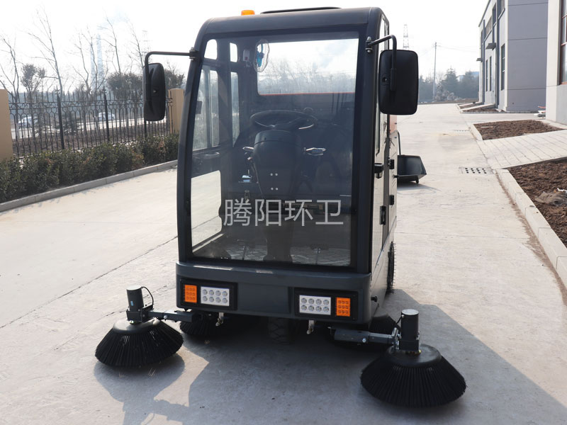 山東騰陽電動掃地車